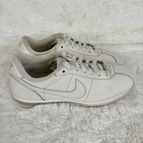 Nike Cortez 317266-111 Triple White Leather Street Sneakers Women's Size 8 - Picture 2 of 9